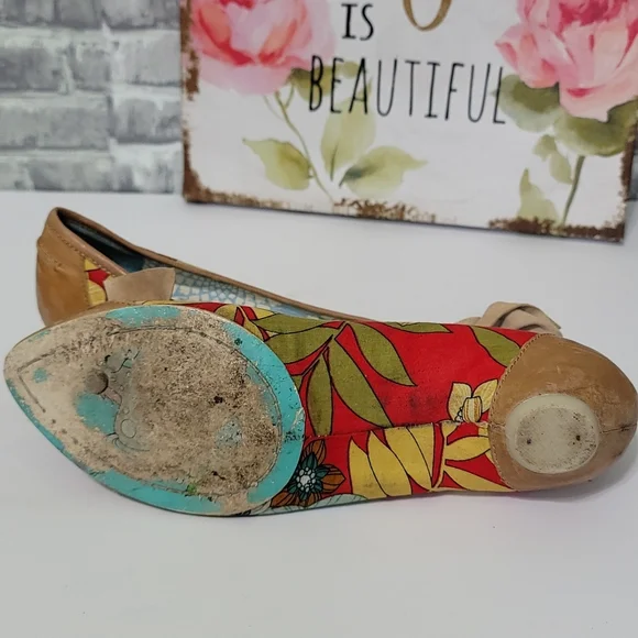 Irregular Choice Vintage Floral Low Heel Pumps Top Bow - Picture 9 of 11